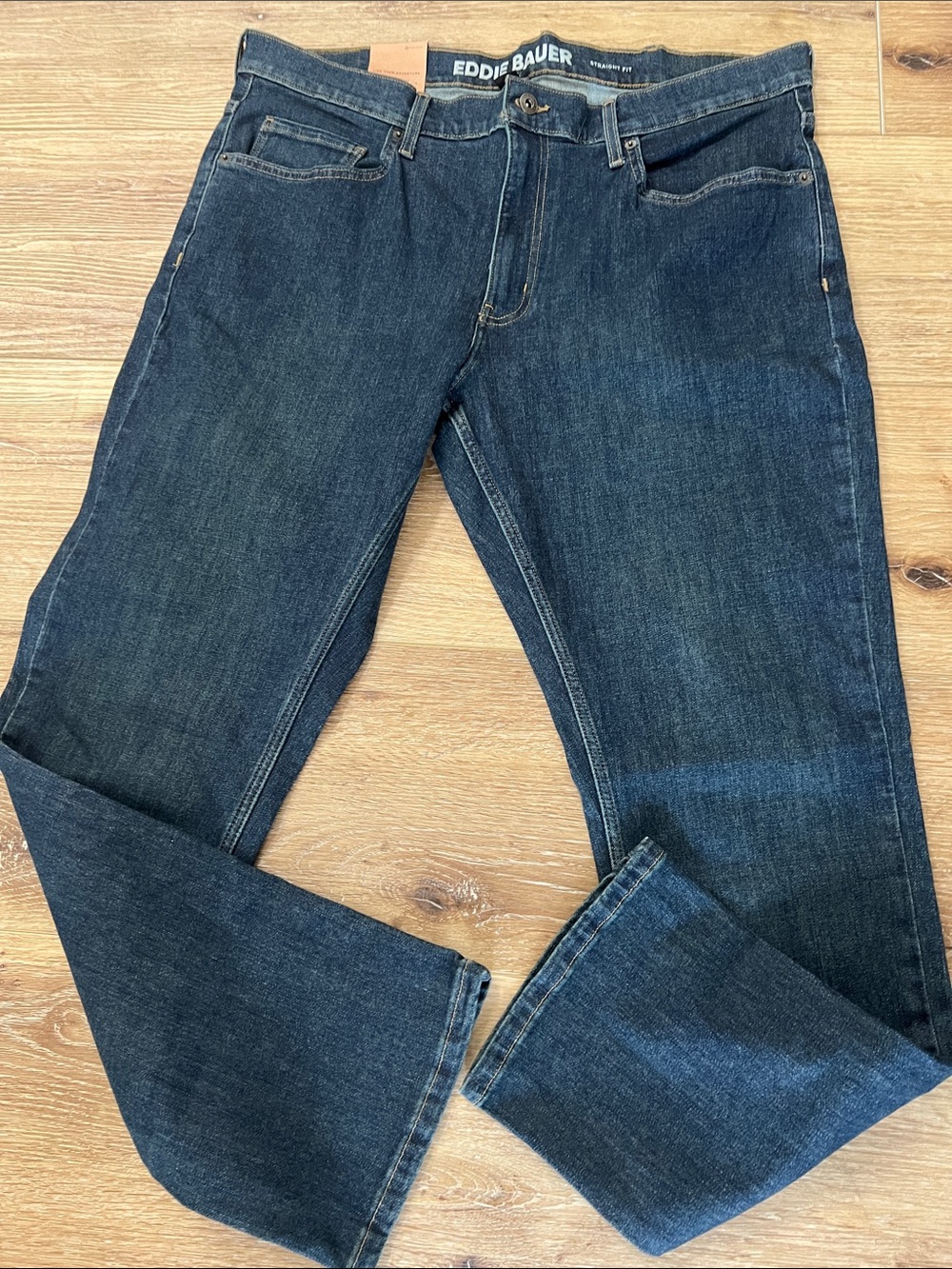 NWT Eddie Bauer Men’s Straight Jeans in Dark Indigo, blue denim size 40X32